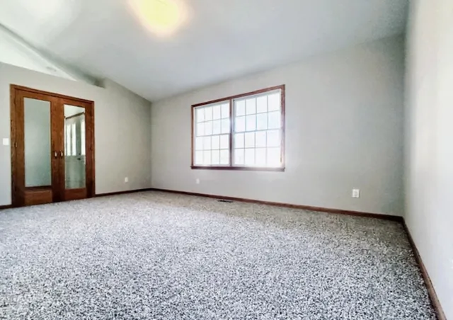 $378,500 | 405 Wesley Avenue, Savoy, IL 61874