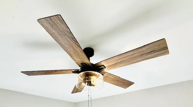 $378,500 | 405 Wesley Avenue, Savoy, IL 61874