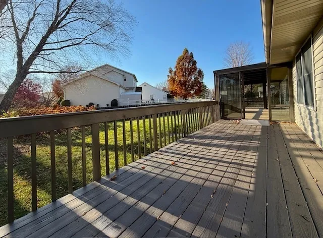 $378,500 | 405 Wesley Avenue, Savoy, IL 61874