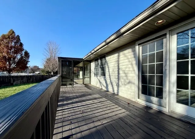 $378,500 | 405 Wesley Avenue, Savoy, IL 61874