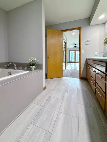 $378,500 | 405 Wesley Avenue, Savoy, IL 61874