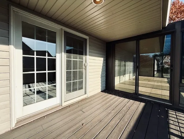 $378,500 | 405 Wesley Avenue, Savoy, IL 61874