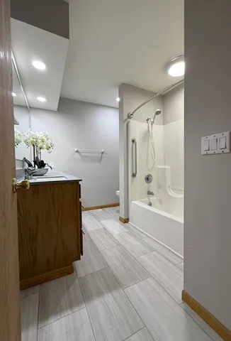 $378,500 | 405 Wesley Avenue, Savoy, IL 61874