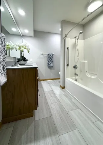 $378,500 | 405 Wesley Avenue, Savoy, IL 61874