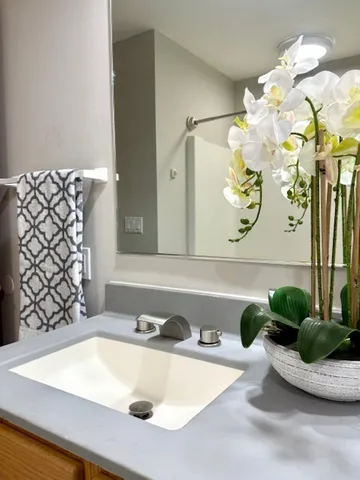 $378,500 | 405 Wesley Avenue, Savoy, IL 61874