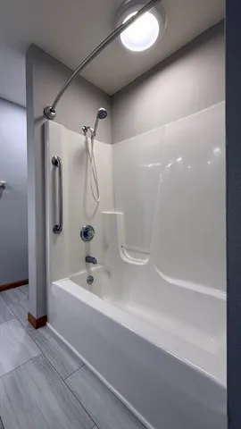 $378,500 | 405 Wesley Avenue, Savoy, IL 61874