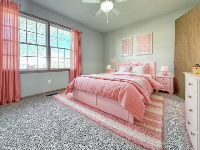 $378,500 | 405 Wesley Avenue, Savoy, IL 61874