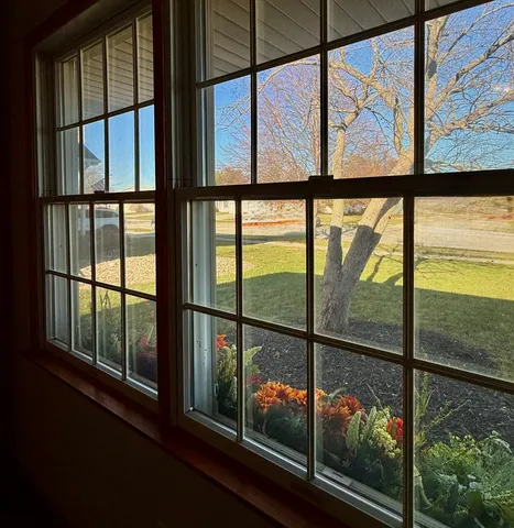 $378,500 | 405 Wesley Avenue, Savoy, IL 61874