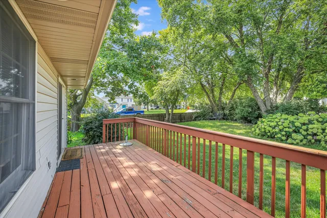 $378,500 | 405 Wesley Avenue, Savoy, IL 61874