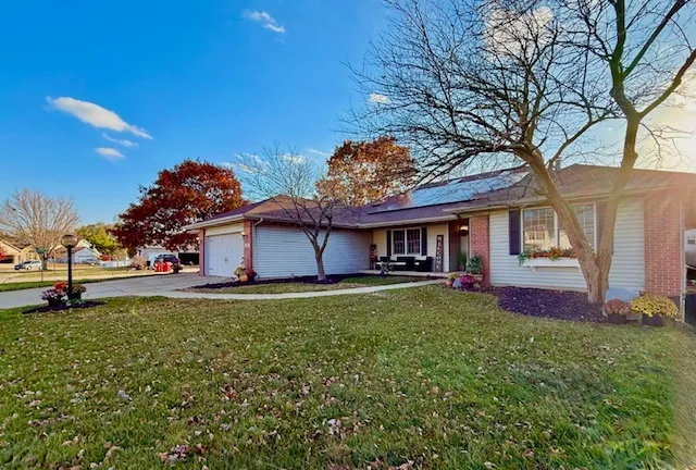 $378,500 | 405 Wesley Avenue, Savoy, IL 61874