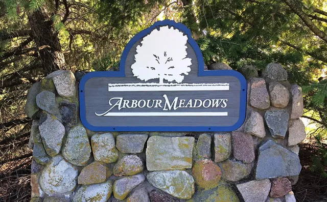 $378,500 | 405 Wesley Avenue, Savoy, IL 61874