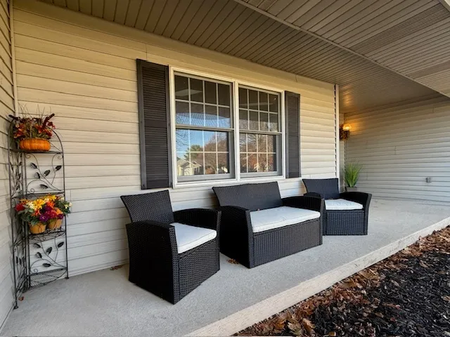 $378,500 | 405 Wesley Avenue, Savoy, IL 61874