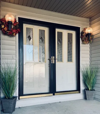 $378,500 | 405 Wesley Avenue, Savoy, IL 61874