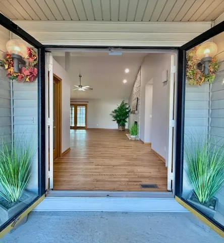 $378,500 | 405 Wesley Avenue, Savoy, IL 61874