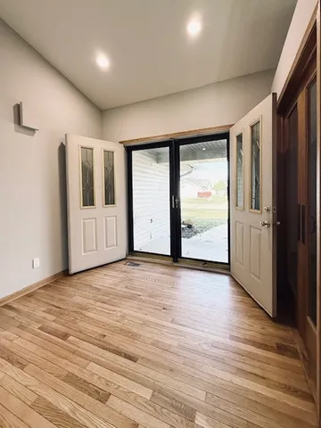 $378,500 | 405 Wesley Avenue, Savoy, IL 61874