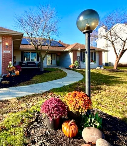 $378,500 | 405 Wesley Avenue, Savoy, IL 61874