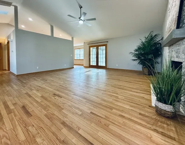 $378,500 | 405 Wesley Avenue, Savoy, IL 61874