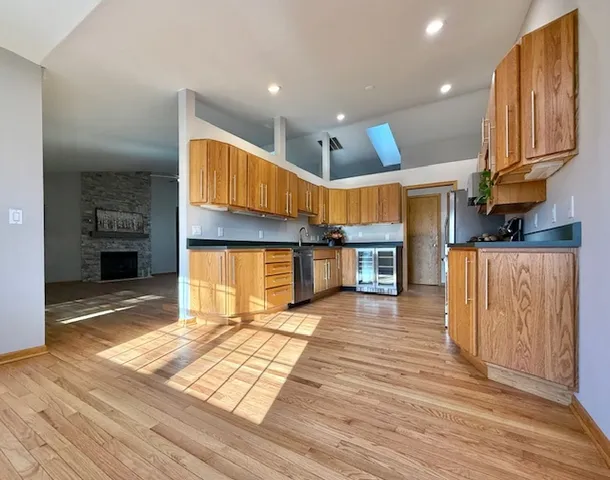 $378,500 | 405 Wesley Avenue, Savoy, IL 61874