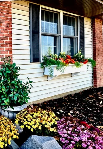 $378,500 | 405 Wesley Avenue, Savoy, IL 61874