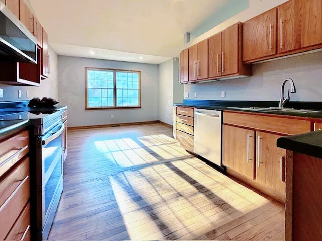 $378,500 | 405 Wesley Avenue, Savoy, IL 61874