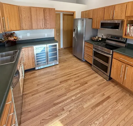 $378,500 | 405 Wesley Avenue, Savoy, IL 61874