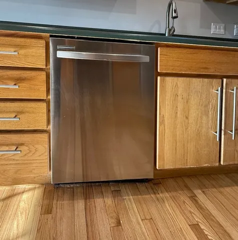 $378,500 | 405 Wesley Avenue, Savoy, IL 61874