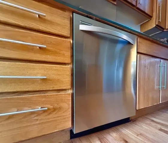 $378,500 | 405 Wesley Avenue, Savoy, IL 61874