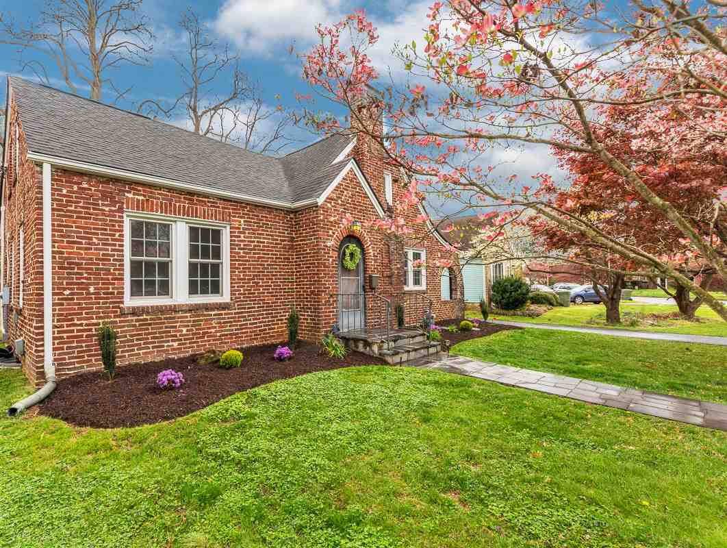 103 Crompton Road Waynesboro, VA 22980 - Photo 1 of 50 Gallery Image 1