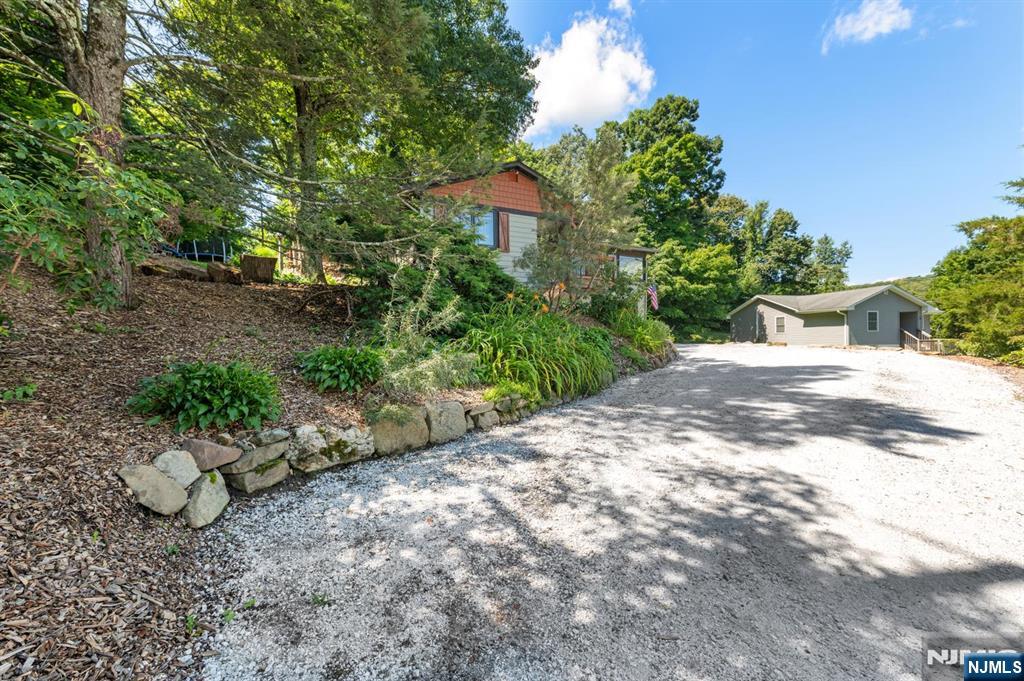 4 Glen Road Vernon, NJ 07422 - Photo 32 of 33 Gallery Image 32