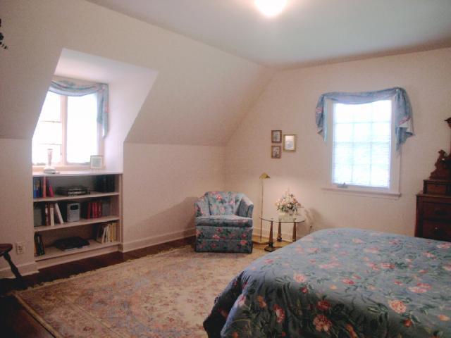 2610 Berwyn Road Columbus, OH 43221 - Photo 12 of 16