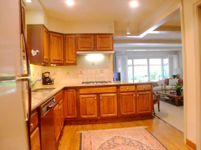2610 Berwyn Road Columbus, OH 43221 - Photo 6 of 16