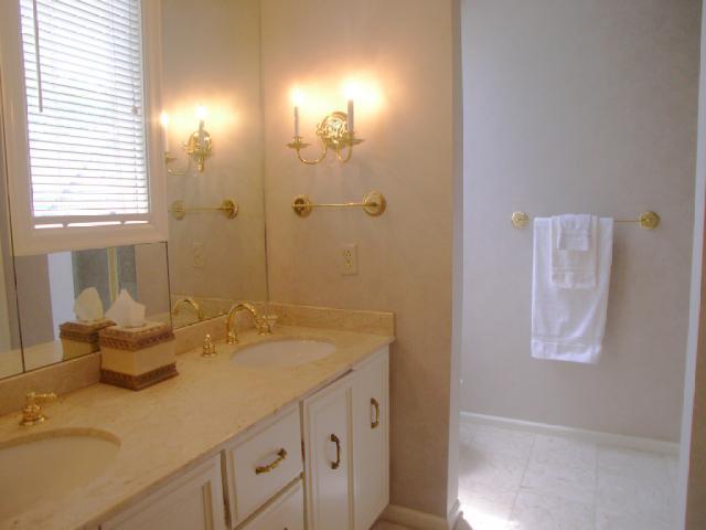 2610 Berwyn Road Columbus, OH 43221 - Photo 9 of 16