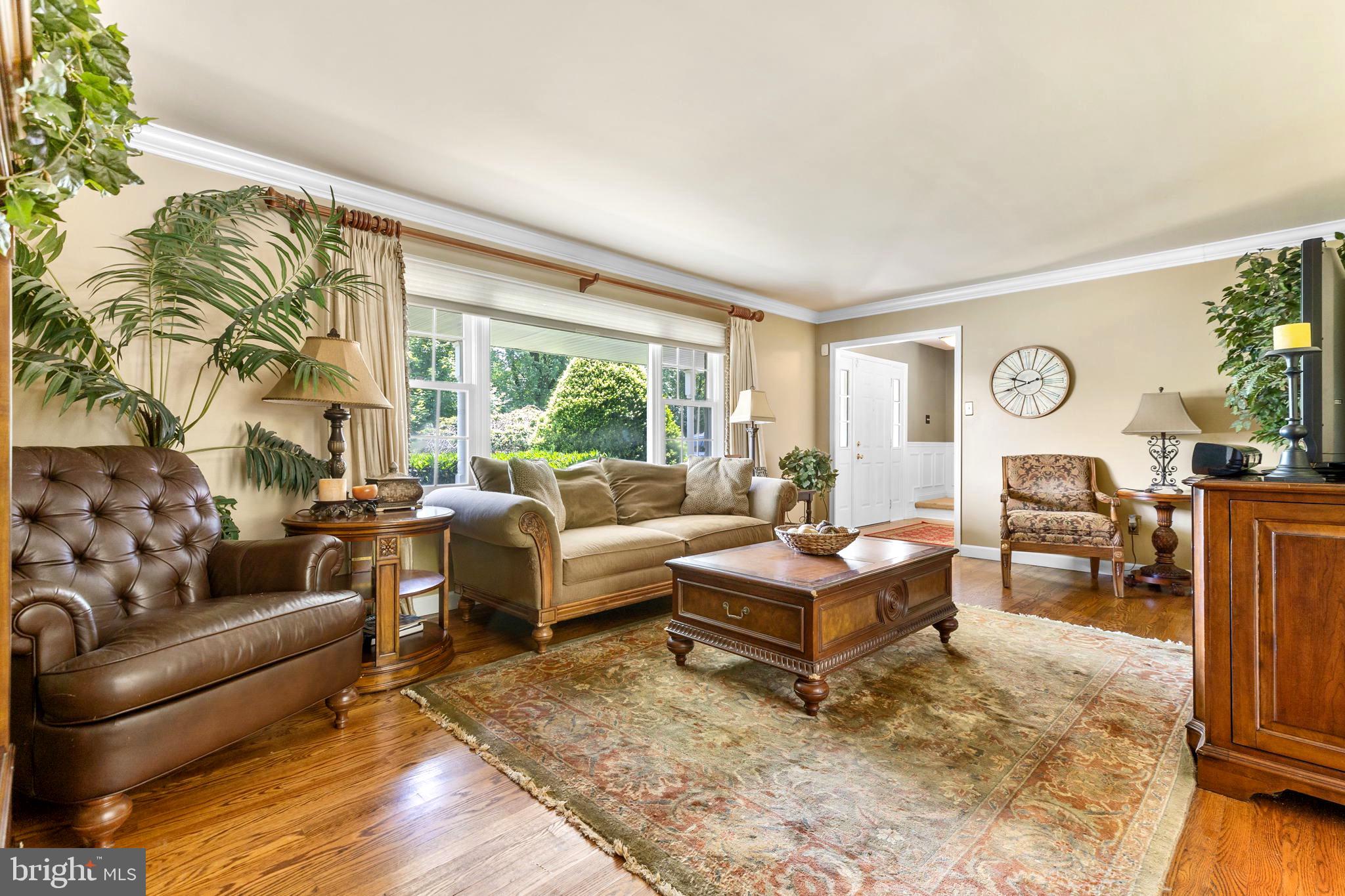 23 Walters Road Glen Mills, PA 19342 - Photo 15 of 43 Formal living room