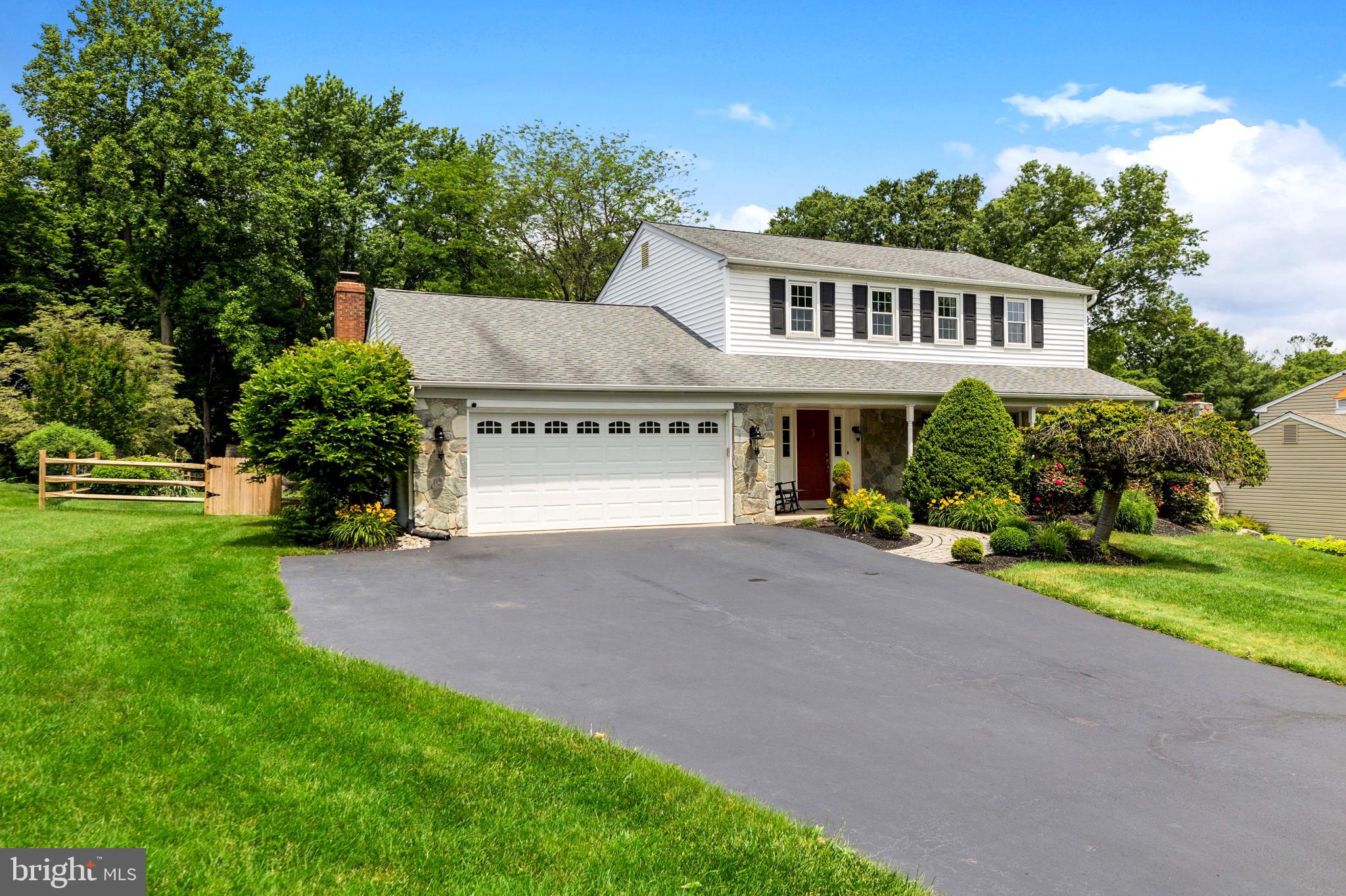 23 Walters Road Glen Mills, PA 19342 - Photo 2 of 43 Front of the home & driveway