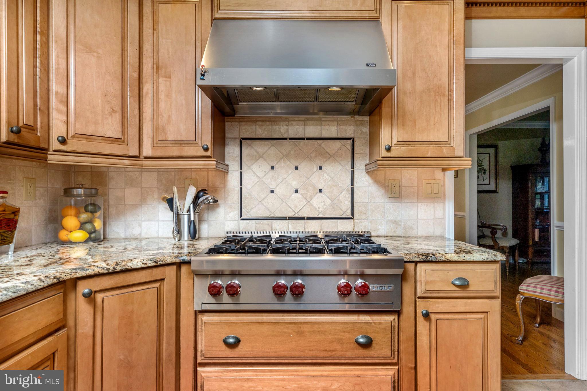 23 Walters Road Glen Mills, PA 19342 - Photo 9 of 43 6 Burner WOLF range/stove