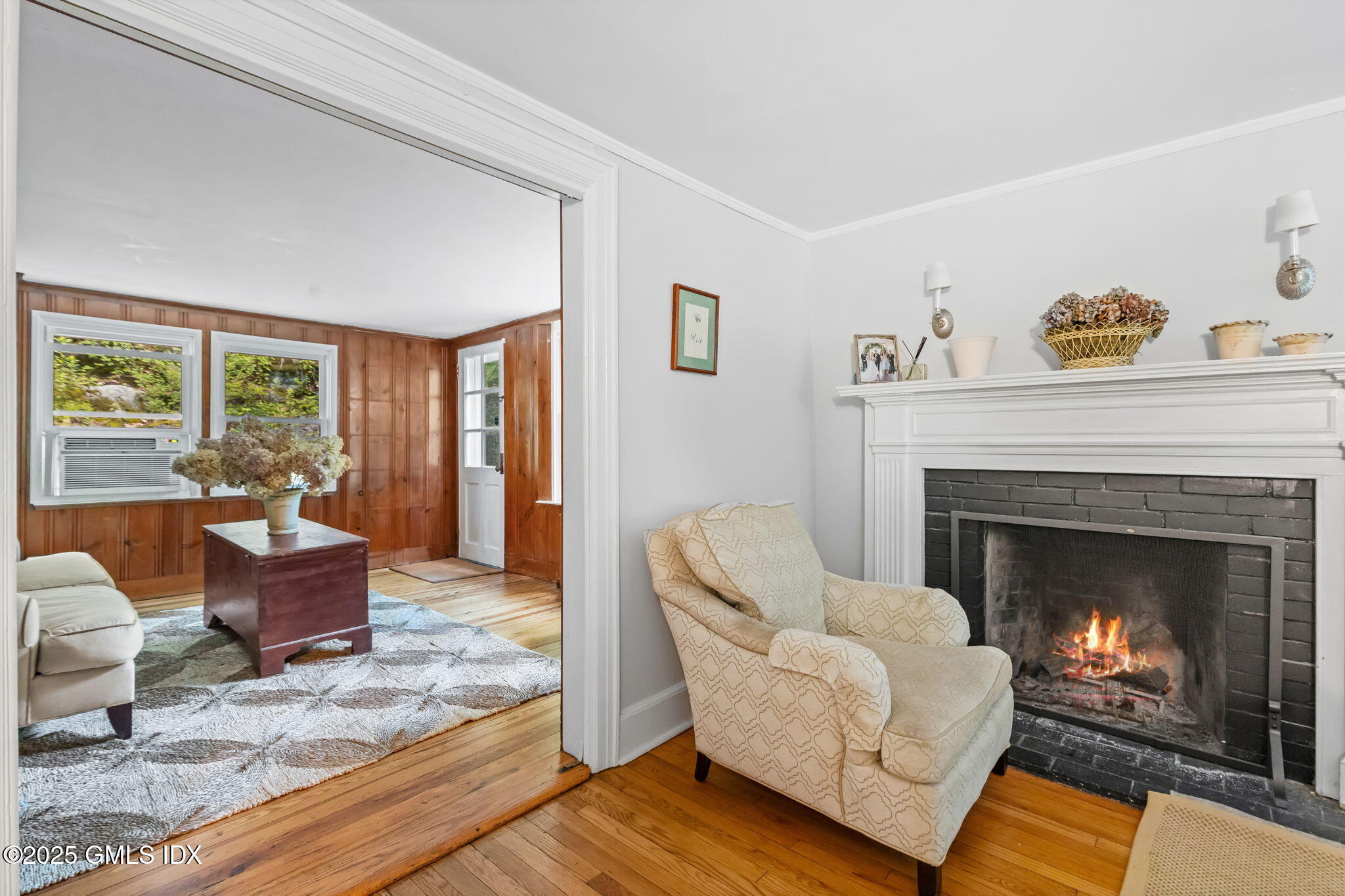 281 Riversville Road Greenwich, CT 06831 - Photo 9 of 27 Living Room