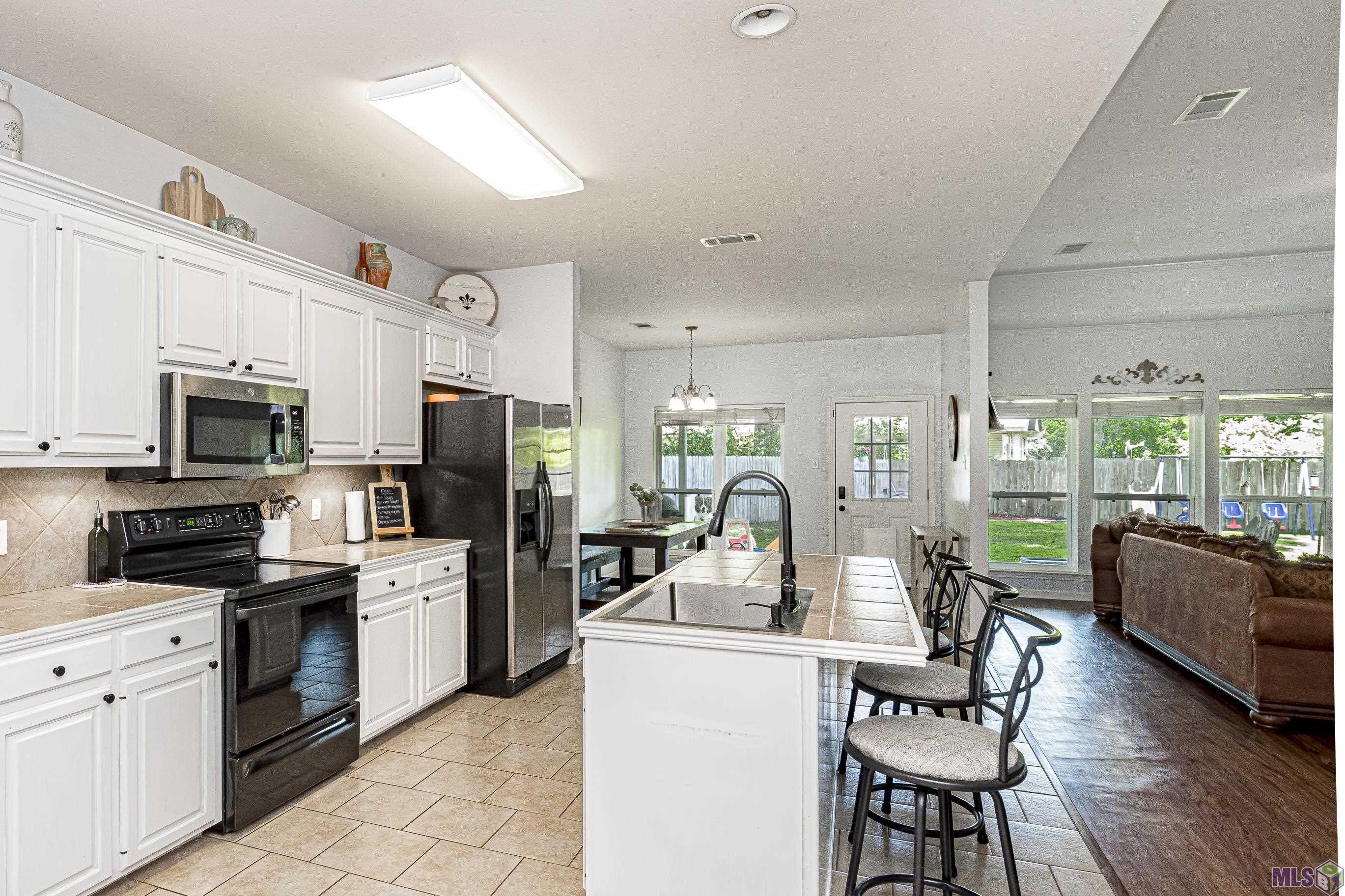 9642 Arnold Road Denham Springs, LA 70726 - Photo 12 of 24 Gallery Image 12