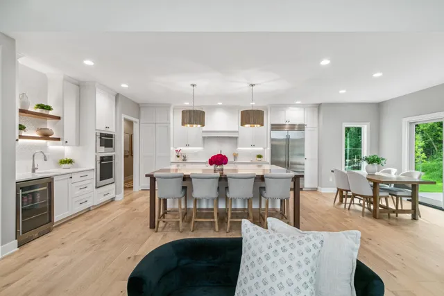 $1,699,900 | 5928 Burning Prairie, Waunakee, WI 53597