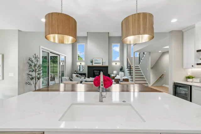 $1,699,900 | 5928 Burning Prairie, Waunakee, WI 53597