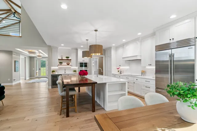 $1,699,900 | 5928 Burning Prairie, Waunakee, WI 53597