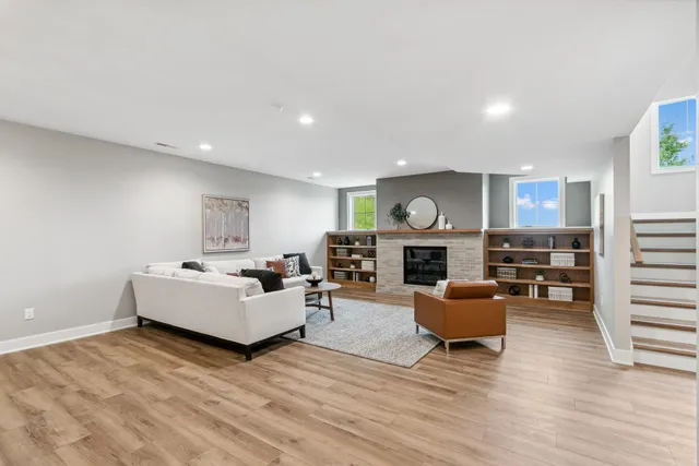 $1,699,900 | 5928 Burning Prairie, Waunakee, WI 53597