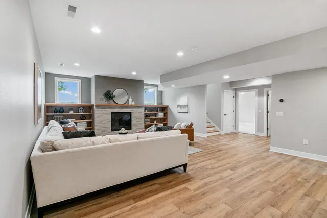 $1,699,900 | 5928 Burning Prairie, Waunakee, WI 53597