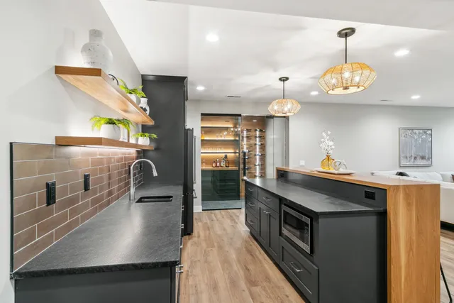 $1,699,900 | 5928 Burning Prairie, Waunakee, WI 53597