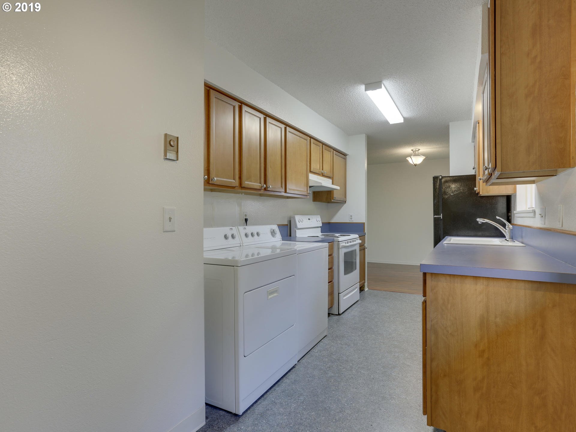 2685 Southwest Spring Garden Street Portland, OR 97219 - Photo 17 of 30 Gallery Image 17