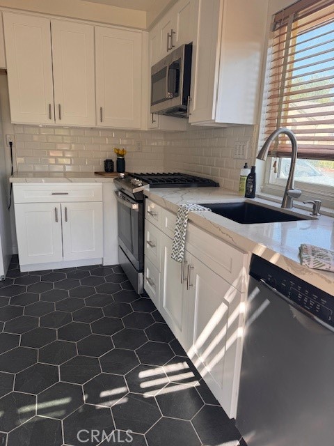 25761 Player Drive Valencia, CA 91355 - Photo 3 of 4