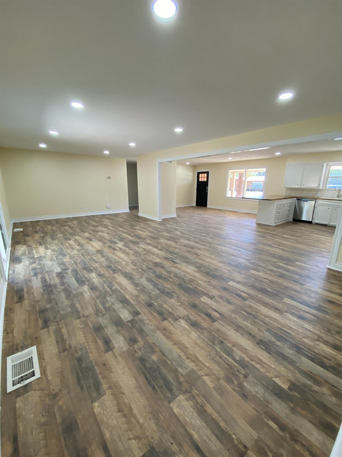 302 North 19th Street Lamesa, TX 79331 - Photo 11 of 31 Photo 11