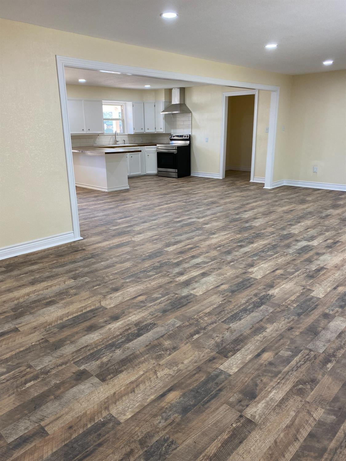 302 North 19th Street Lamesa, TX 79331 - Photo 12 of 31 Photo 12