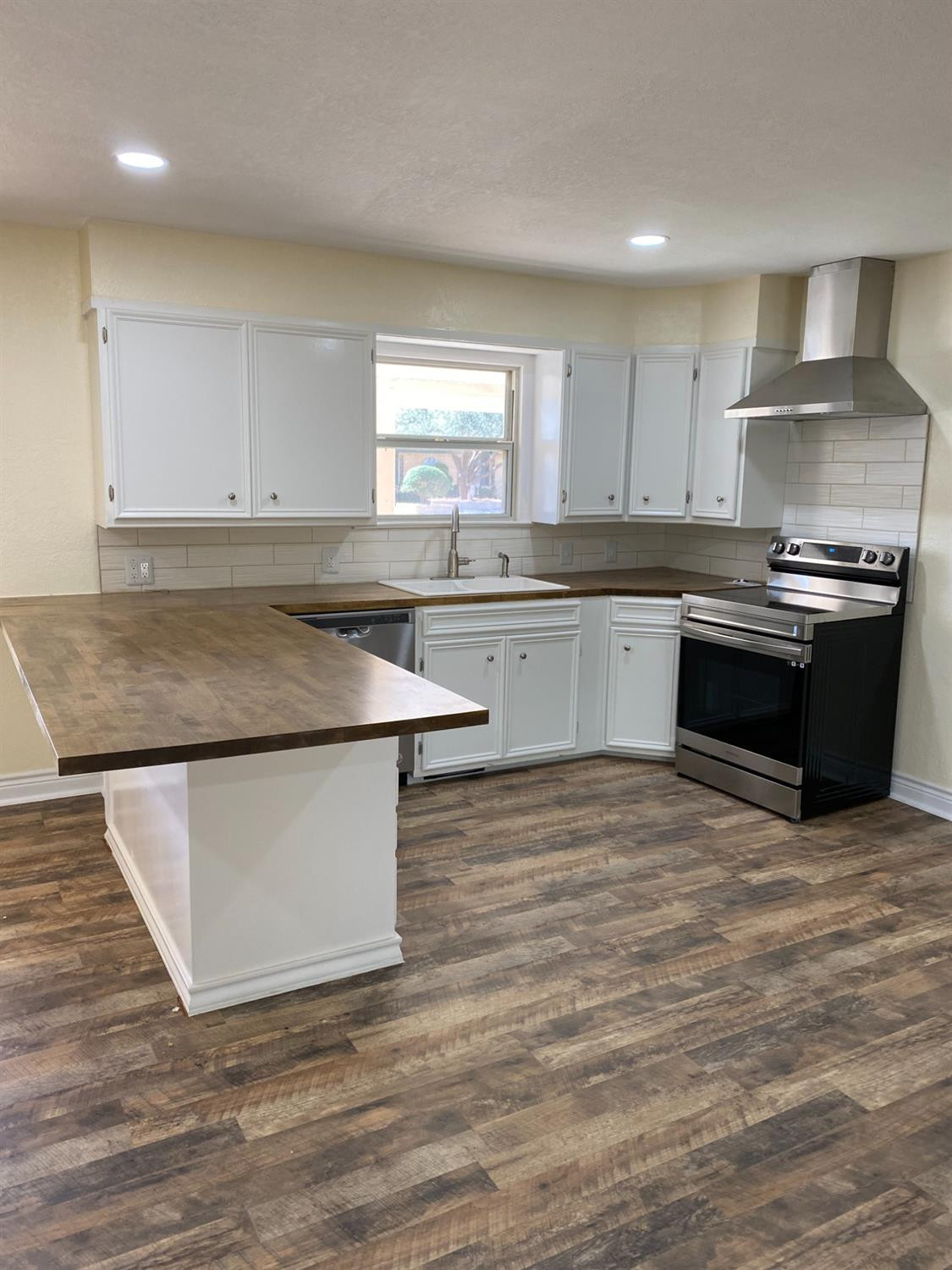 302 North 19th Street Lamesa, TX 79331 - Photo 4 of 31 Photo 4