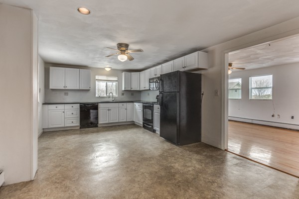 29 Gordon Road Medford, MA 02155 - Photo 9 of 30 Gallery Image 9