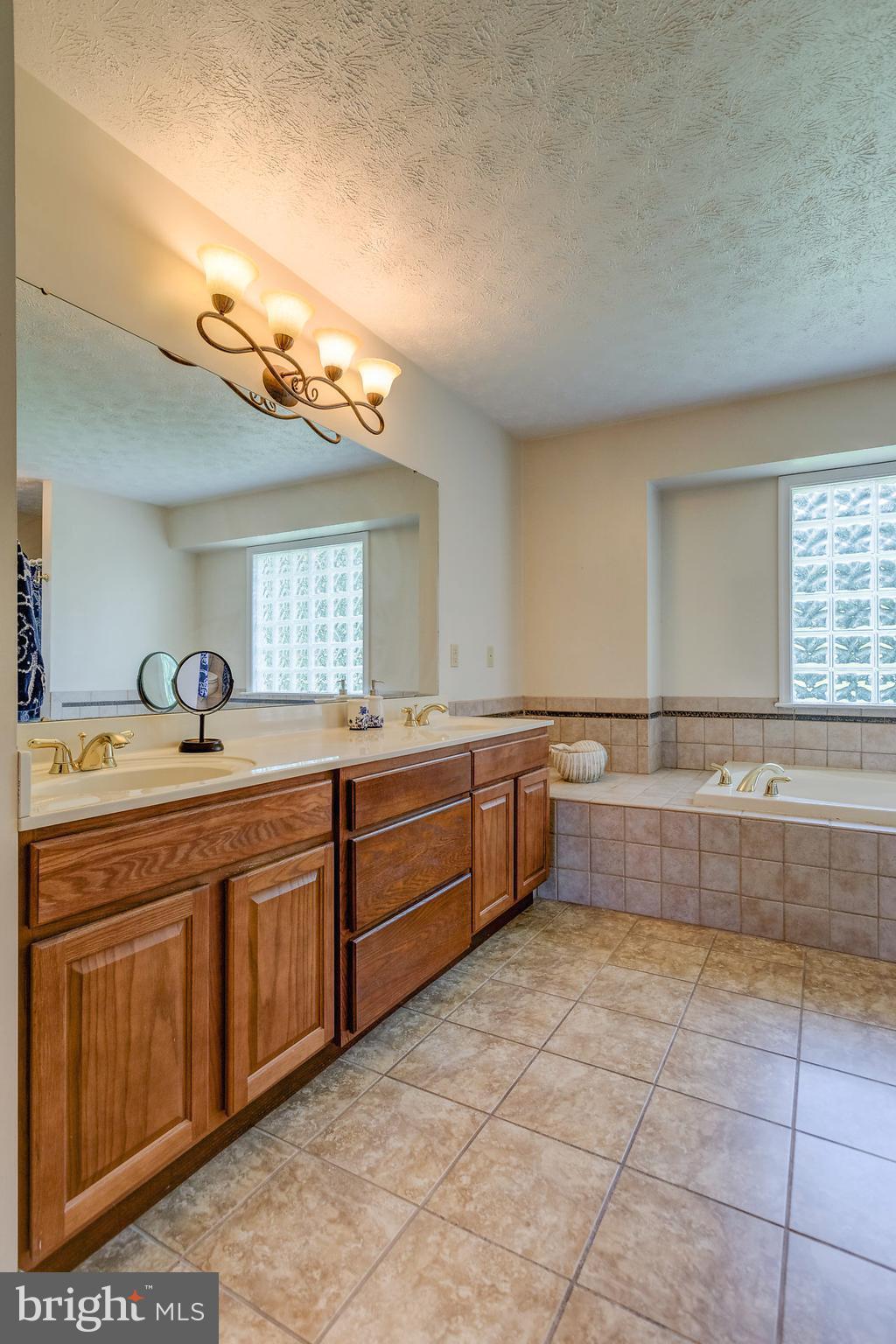 23949 Hollywood Road Hollywood, MD 20636 - Photo 16 of 30 Bath (Master)